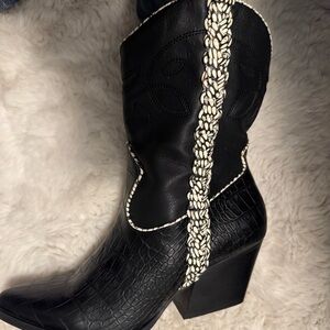 Dolce Vita Linka Black Stella Boots. 7.5.